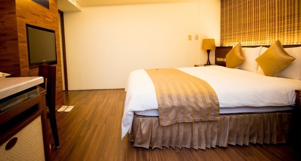 Shin Yuan Celeb Metro Hotel Хсинчу Сити Екстериор снимка