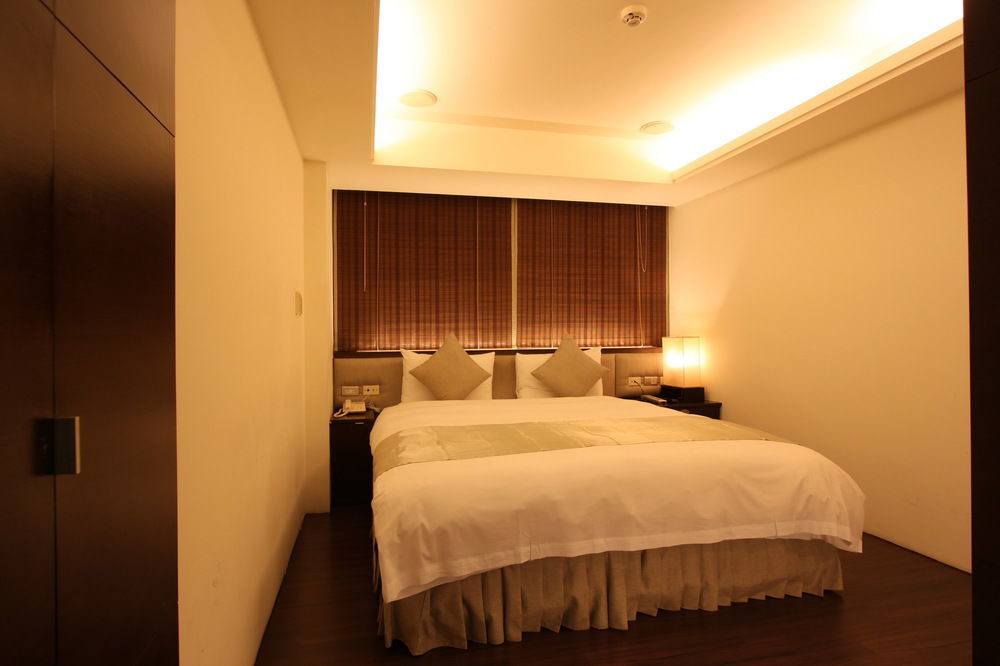 Shin Yuan Celeb Metro Hotel Хсинчу Сити Екстериор снимка
